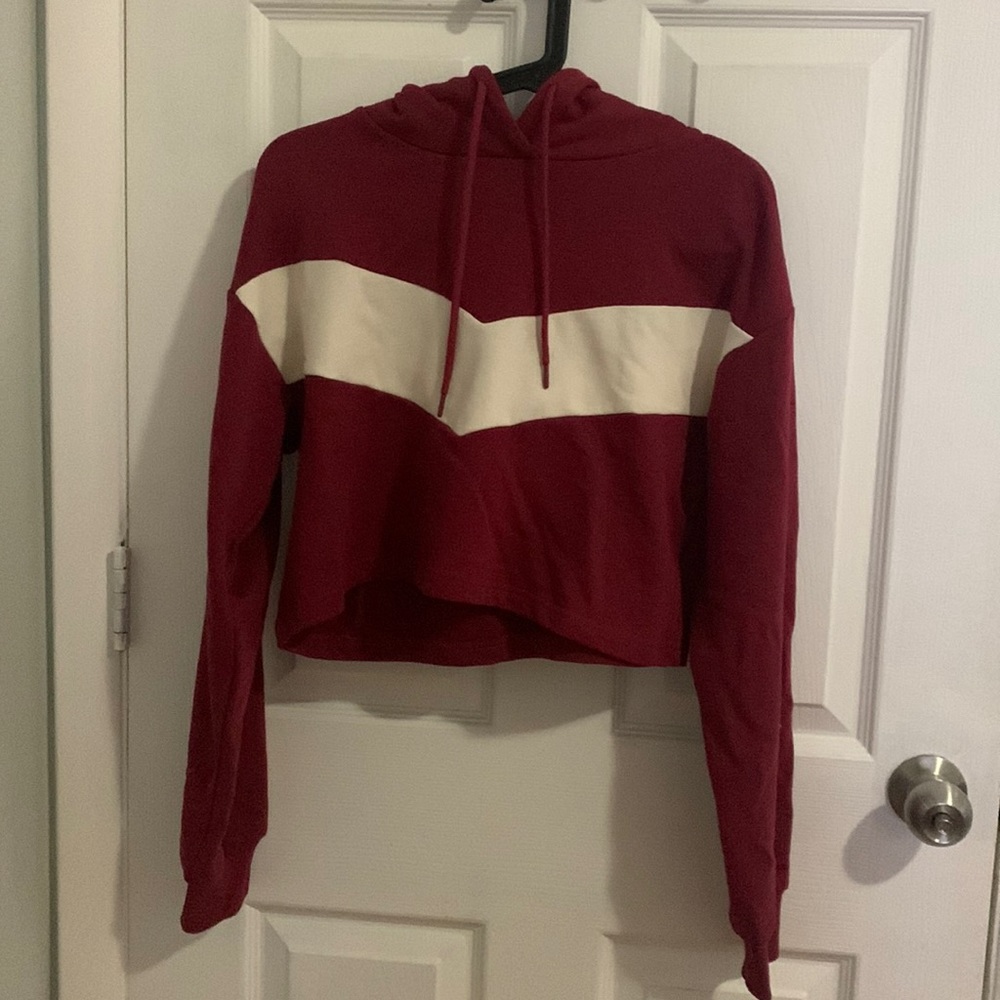 Forever 21 cropped dark red hoodie